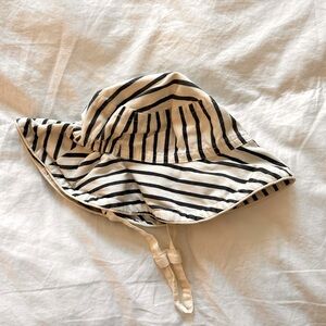 Pehr Organic Baby Stripes Away Bucket Sun Hat, size 6-12 months, Ink Blue